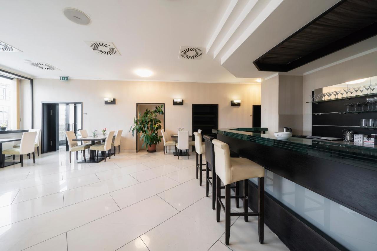 Hotel Astory Plzeň Extérieur photo