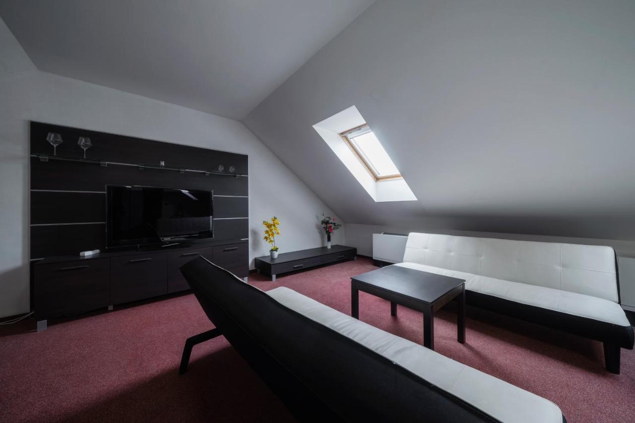 Hotel Astory Plzeň Extérieur photo