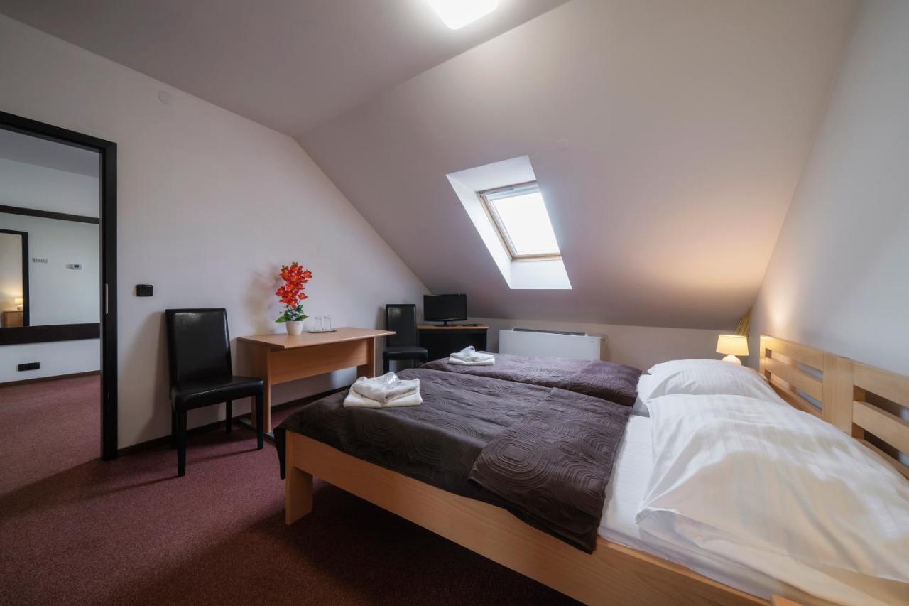 Hotel Astory Plzeň Extérieur photo