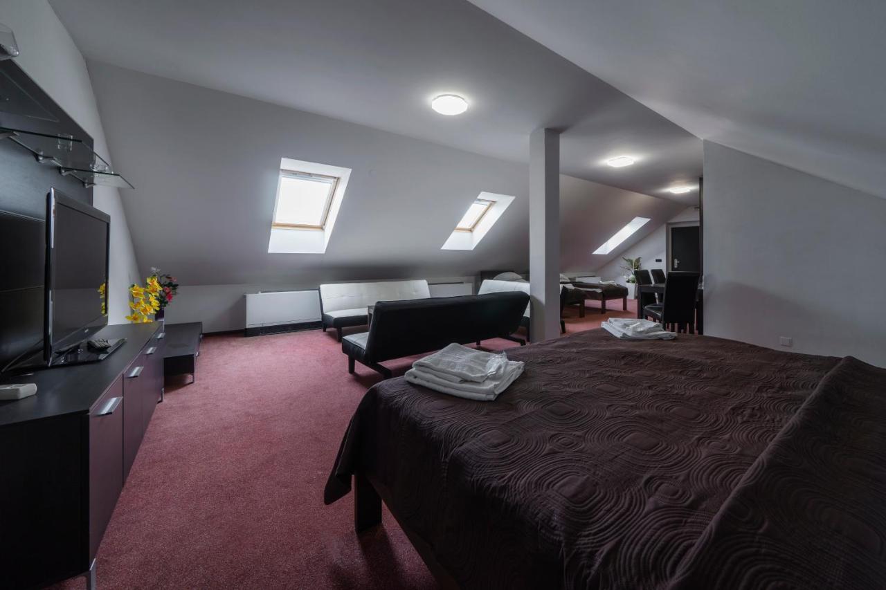 Hotel Astory Plzeň Extérieur photo