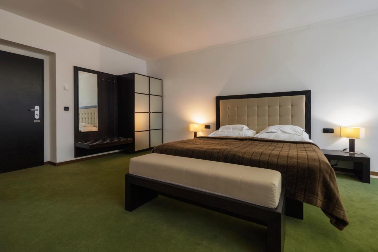 Hotel Astory Plzeň Extérieur photo